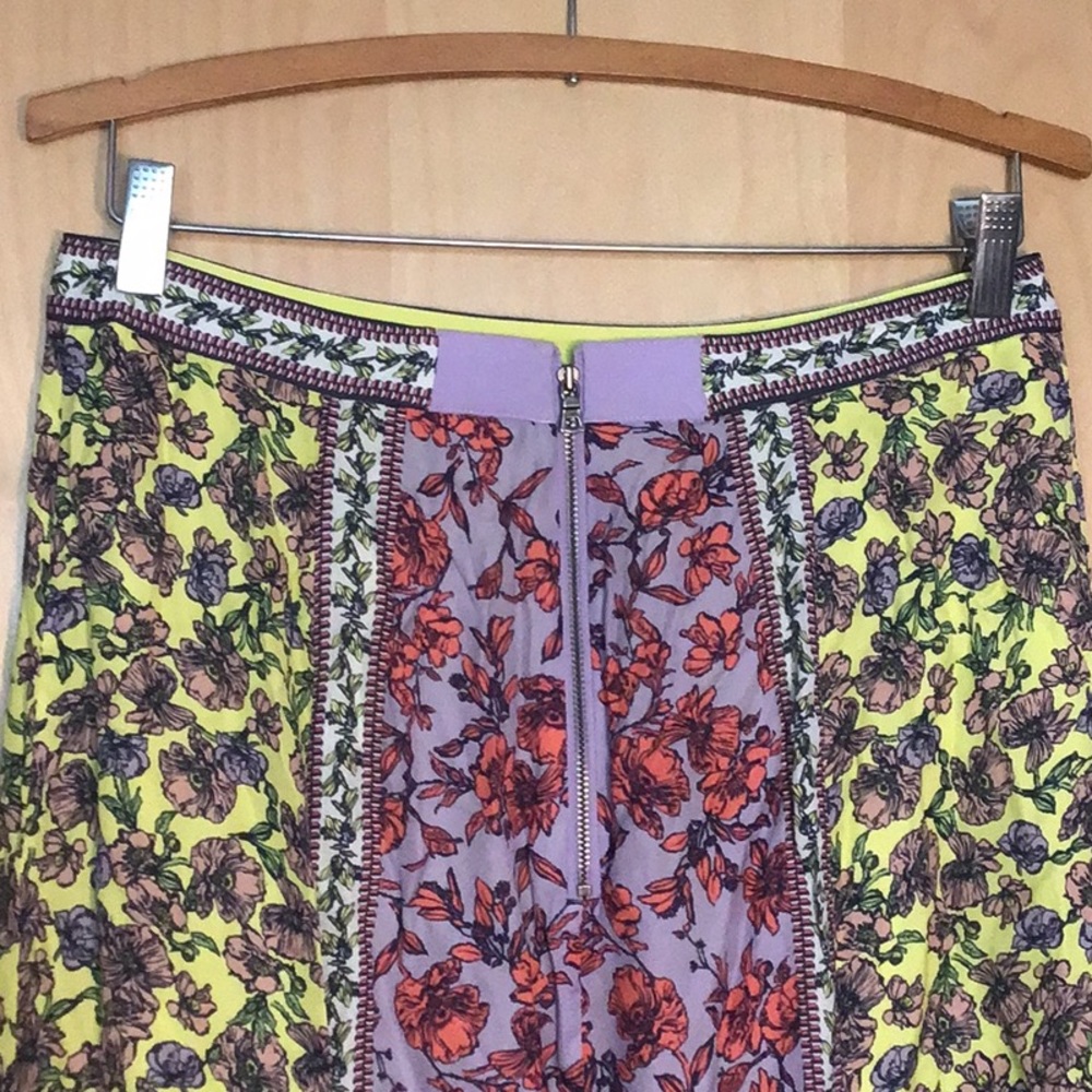 Alice + Olivia Athena Floral Midi Skirt with Sexy Side Slits - Picture 16 of 16